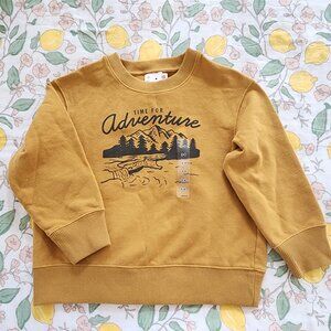 NEW Uniqlo Sweatshirt, Kids, age: 3-4